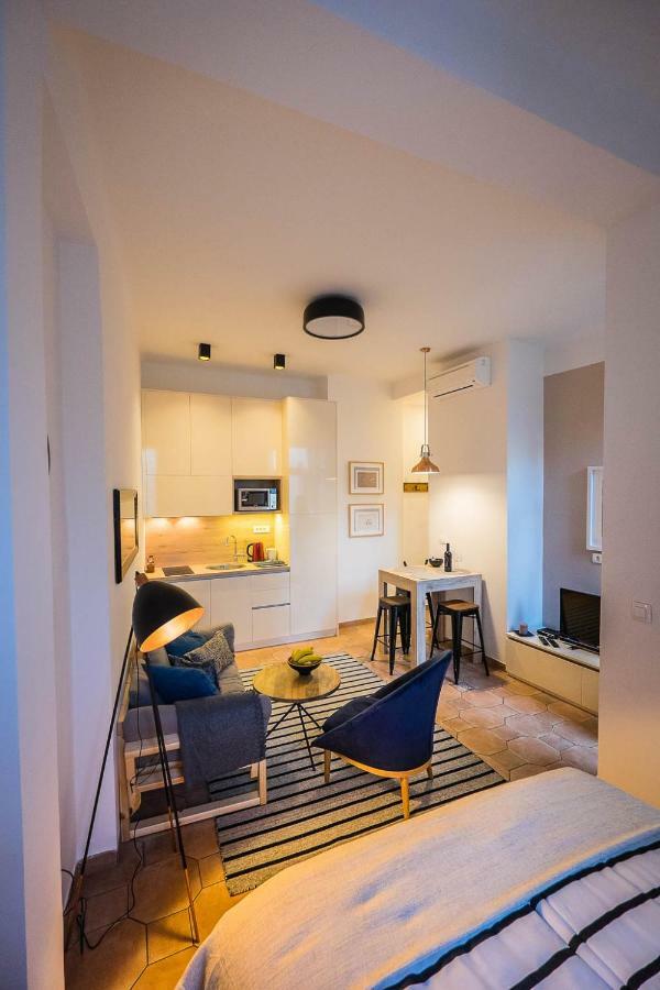 Caelestis Rustic Studio Apartment ซาเกร็บ ภายนอก รูปภาพ